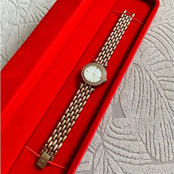 Beautiful 💖 BALENCIAGA💖 watch for lady🌹 - Picture 10 of 12